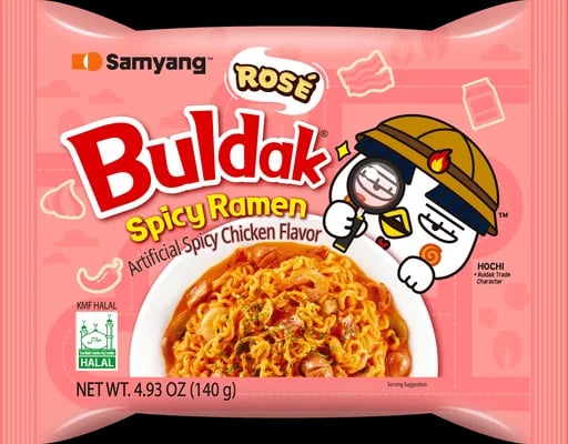 Buldak Rosé Hot Chicken Flavour Ramen 140 g packaging